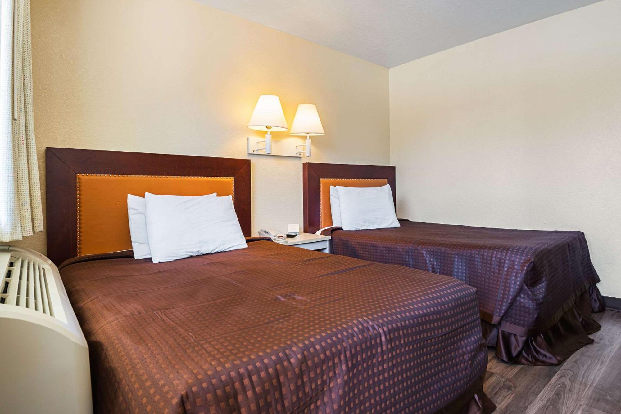 Double Room with Two Double Beds - Non-Smoking,1282285627:JPEG