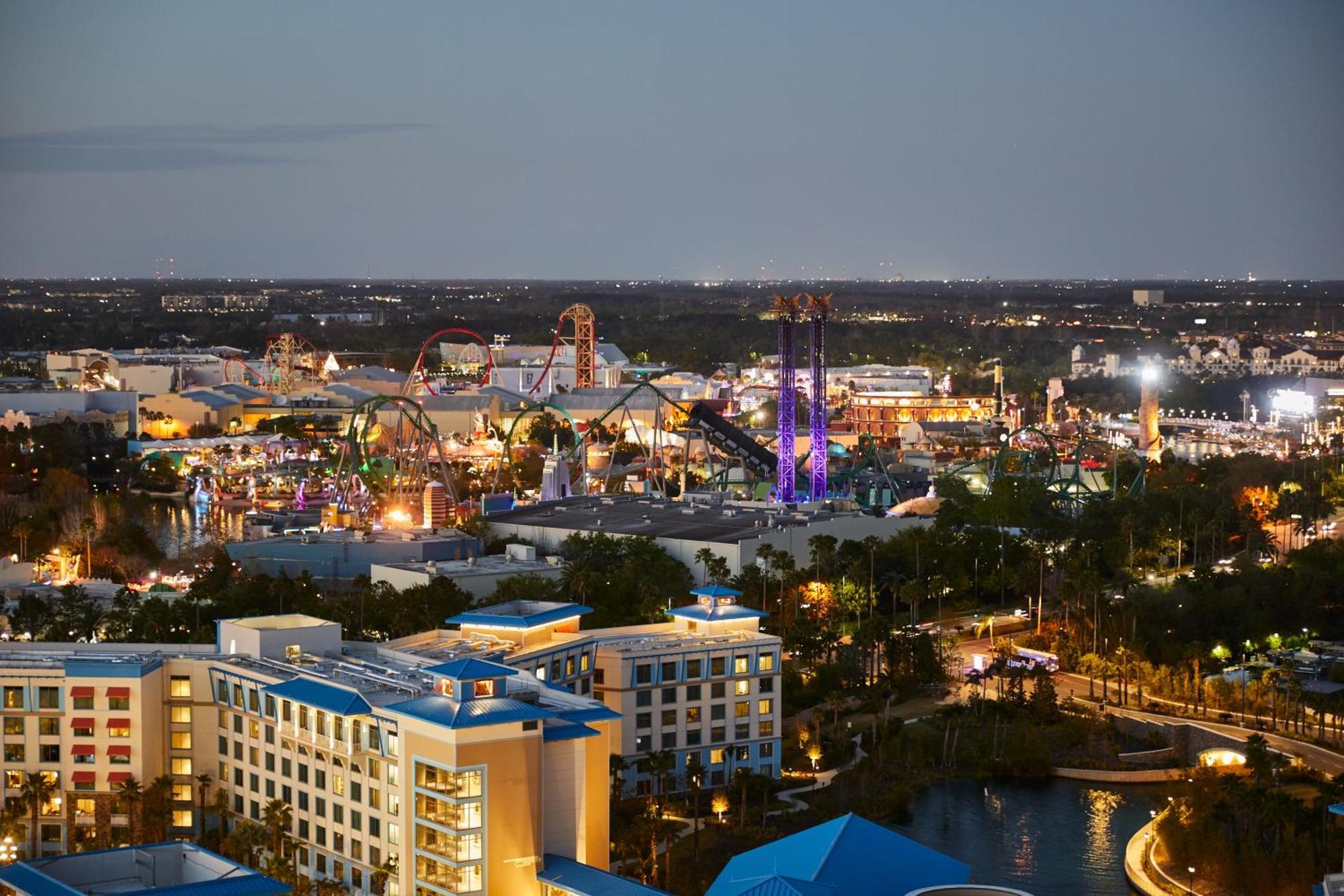 Deluxe King Room Includes Early Park Admission*,1448484646:JPEG