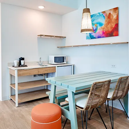 Universal'S Endless Summer Resort - Surfside Inn And Suites-2